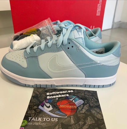 DUNK LOW “CLEAR BLUE SWOOSH