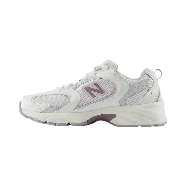 “NEW BALANCE 530”