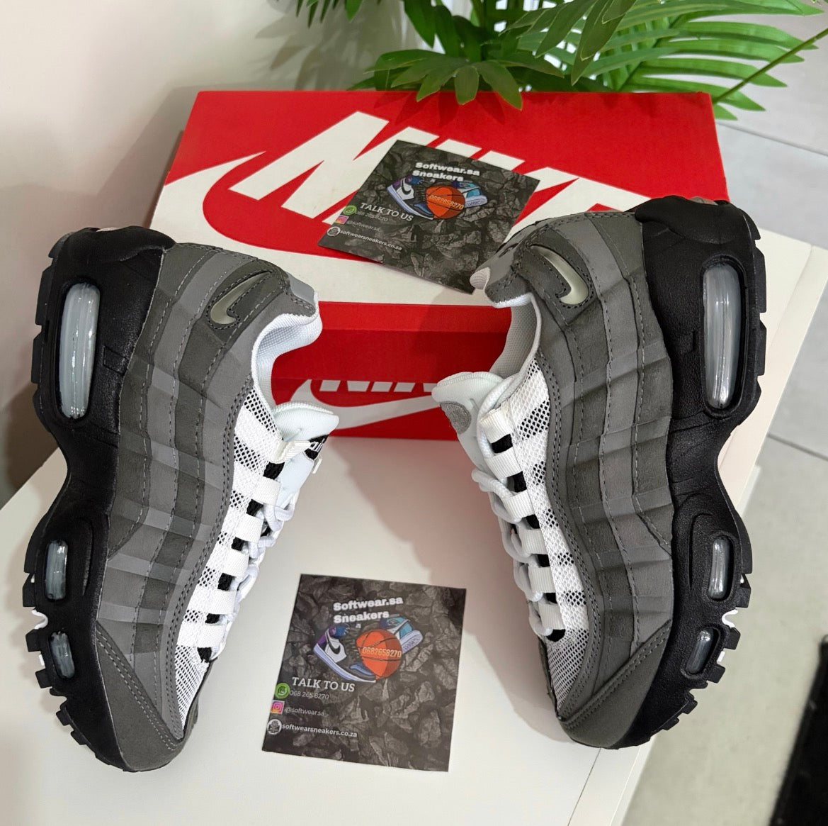 Air Max 95 “ Jewellery Grey”